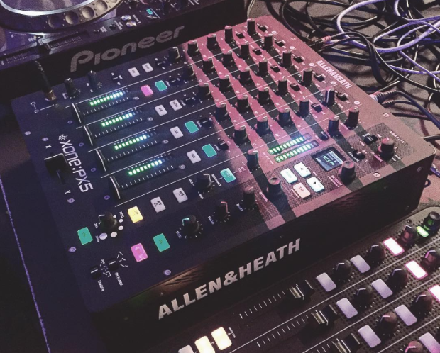 Allen & Heath Xone:PX5 dj mixer