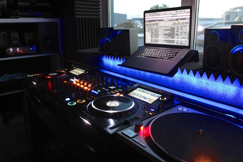 On The Rise DJ Academy - Studio Hire