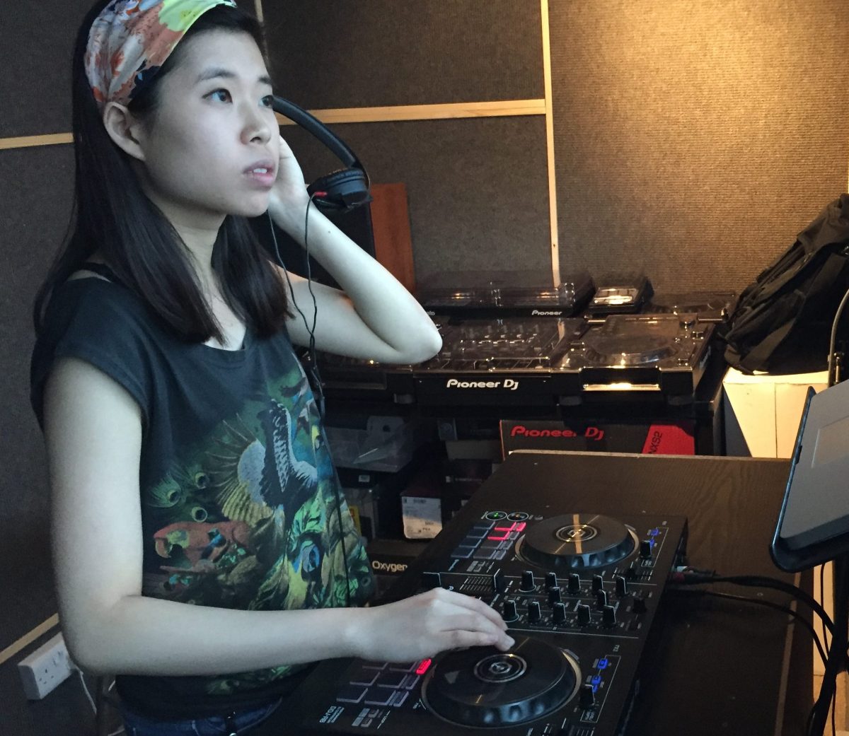 Learn To To DJ at On The Rise DJ Academy / Abigail /-Student