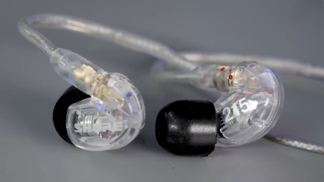 Why Mojaxx Prefers In-Ear Monitors for DJing